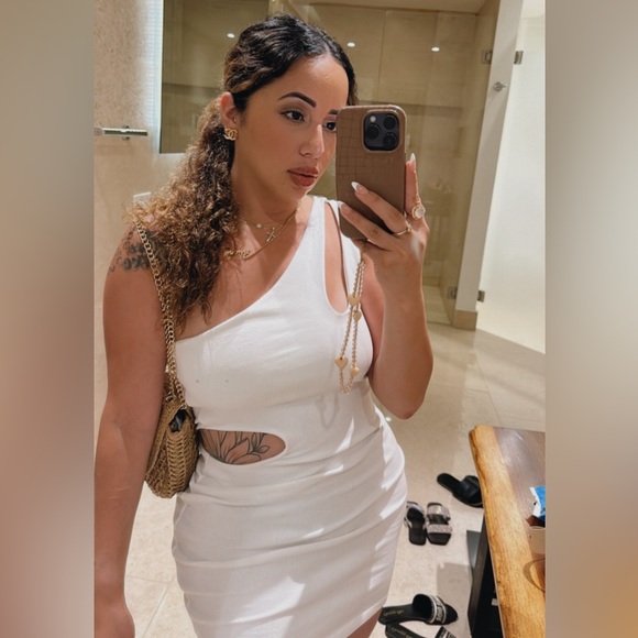 ✨🎀About Your Seller🎀✨ - Picture 2 of 2